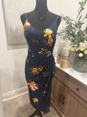 Nine Britton Navy Floral Twist-Detail Midi Dress